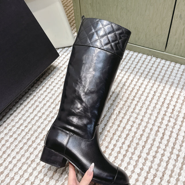CHANEL 25S HIGH-CALF COWBOY BOOTS IN BLACK CALFSKIN DIAMOND-QUILTED
