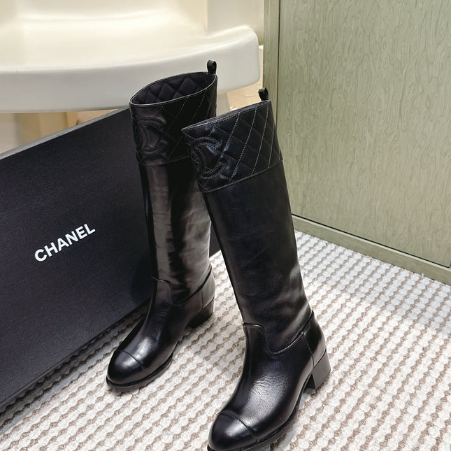CHANEL 25S HIGH-CALF COWBOY BOOTS IN BLACK CALFSKIN DIAMOND-QUILTED