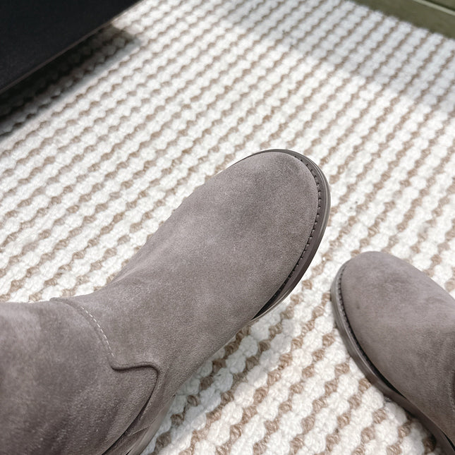 CHANEL 25S KNEE-HIGH BOOTS IN GREY SUEDE GOLD HARDWARE