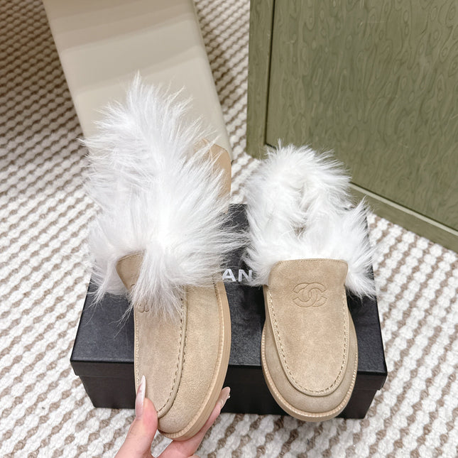 CHANEL 25S LOAFERS MOCCASIN IN BEIGE SUEDE WITH WHITE MINK FUR LINING