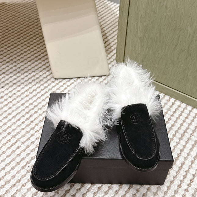 CHANEL 25S LOAFERS MOCCASIN IN BLACK SUEDE WITH WHITE MINK FUR LINING