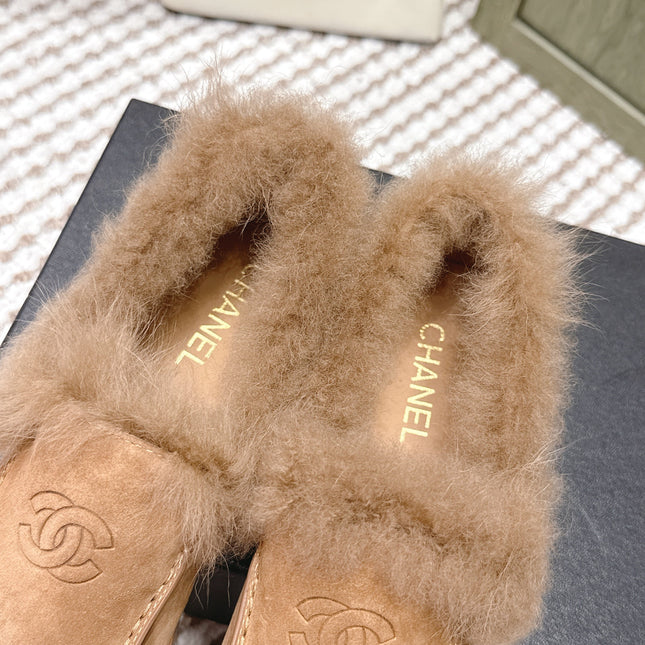CHANEL 25S LOAFERS MOCCASIN IN BROWN SUEDE WITH MINK FUR LINING