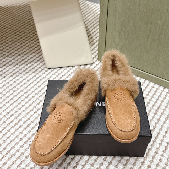 CHANEL 25S LOAFERS MOCCASIN IN BROWN SUEDE WITH MINK FUR LINING
