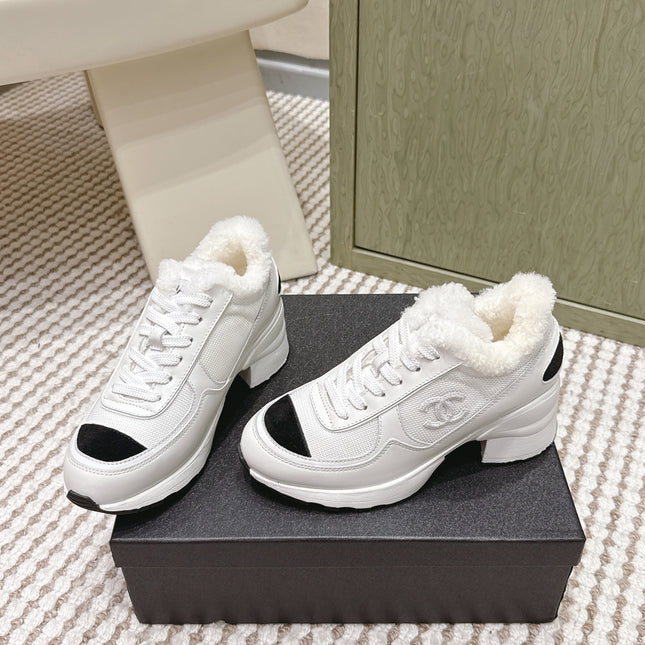 CHANEL 25S SNEAKERS IN WHITE SYNTHETIC FABRIC AND CALFSKIN BLACK SUEDE