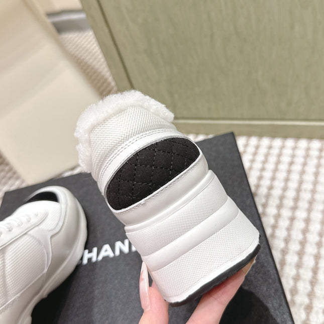 CHANEL 25S SNEAKERS IN WHITE SYNTHETIC FABRIC AND CALFSKIN BLACK SUEDE