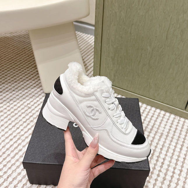 CHANEL 25S SNEAKERS IN WHITE SYNTHETIC FABRIC AND CALFSKIN BLACK SUEDE
