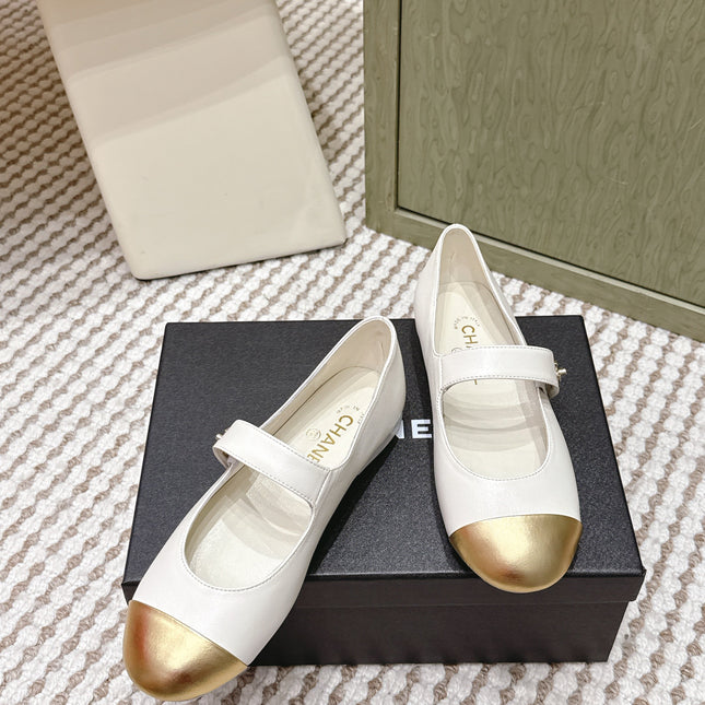 CHANEL 25S MARY JANE FLAT IN WHITE LAMBSKIN WITH YELLOW CAP TOE GOLD HARDWARE
