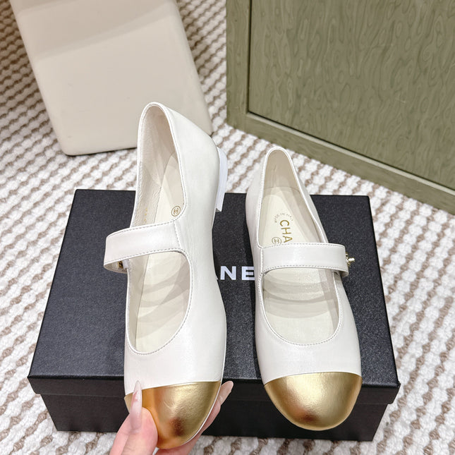 CHANEL 25S MARY JANE FLAT IN WHITE LAMBSKIN WITH YELLOW CAP TOE GOLD HARDWARE