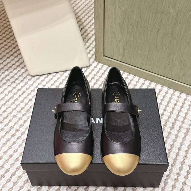 CHANEL 25S MARY JANE FLAT IN BLACK LAMBSKIN WITH YELLOW CAP TOE GOLD HARDWARE