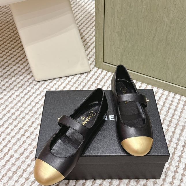 CHANEL 25S MARY JANE FLAT IN BLACK LAMBSKIN WITH YELLOW CAP TOE GOLD HARDWARE