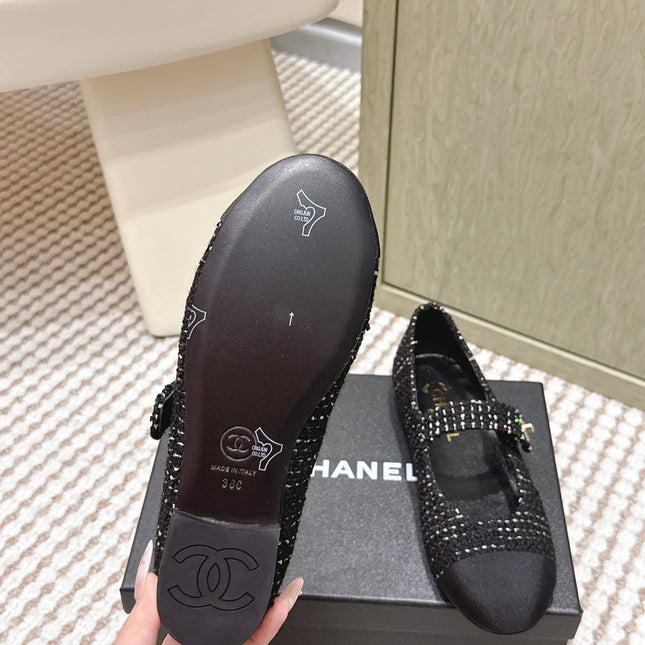 CHANEL 25S MARY JANE FLAT IN BLACK TWEED WITH CAP TOE GOLD HARDWARE