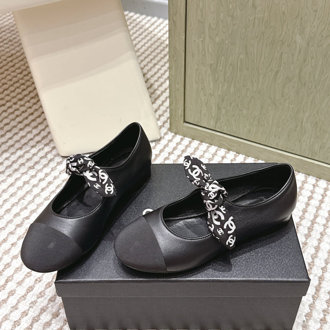 CHANEL 25S MARY JANES IN BLACK SHEARLING AND GROS GRAIN