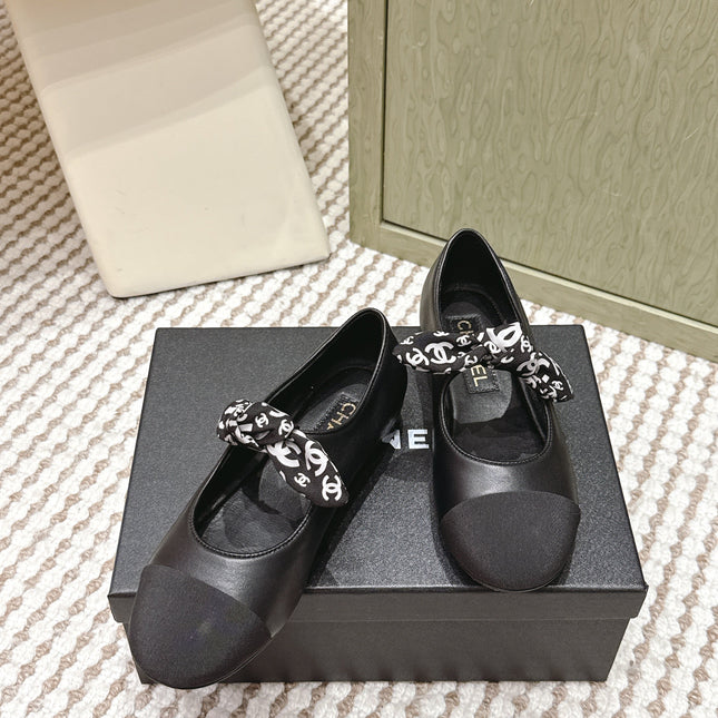 CHANEL 25S MARY JANES IN BLACK SHEARLING AND GROS GRAIN