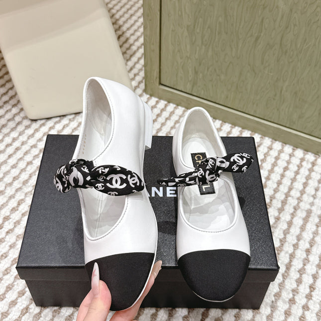 CHANEL 25S MARY JANES IN WHITE AND BLACK SHEARLING AND GROS GRAIN