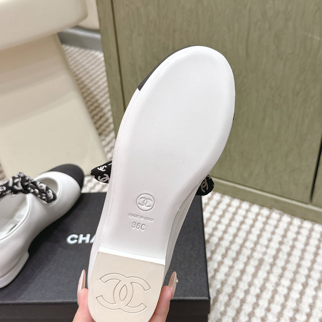 CHANEL 25S MARY JANES IN WHITE AND BLACK SHEARLING AND GROS GRAIN
