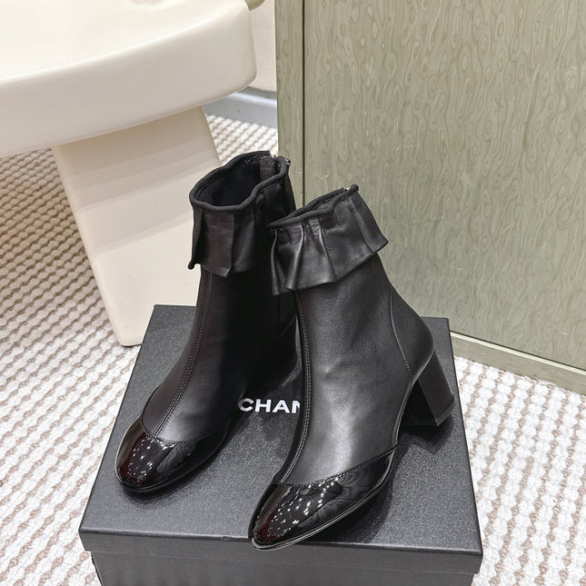 CHANEL 25S ANKLE BOOTS IN BLACK CALFSKIN GLOSSY TOE RUCHED