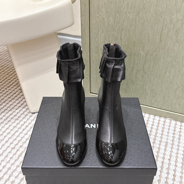 CHANEL 25S ANKLE BOOTS IN BLACK CALFSKIN GLOSSY TOE RUCHED