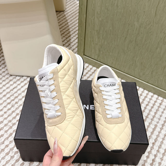 CHANEL 25S SNEAKERS IN LIGHT YELLOW CALFSKIN AND SUEDE