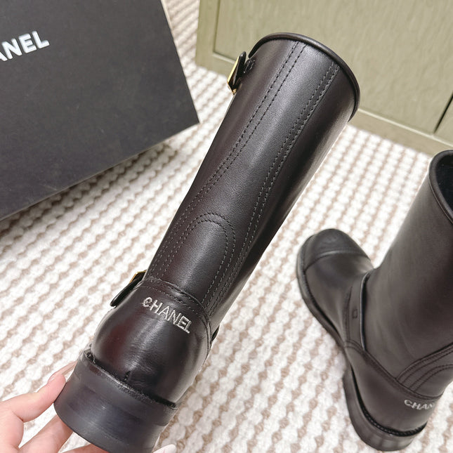 CHANEL 25S CALF-HIGH CHELSEA BOOTS IN BLACK CALFSKIN GOLD HARDWARE