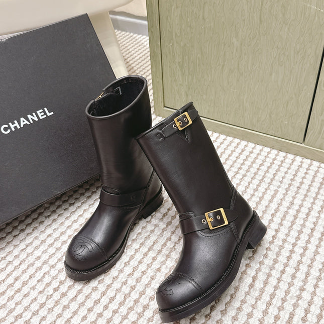 CHANEL 25S CALF-HIGH CHELSEA BOOTS IN BLACK CALFSKIN GOLD HARDWARE