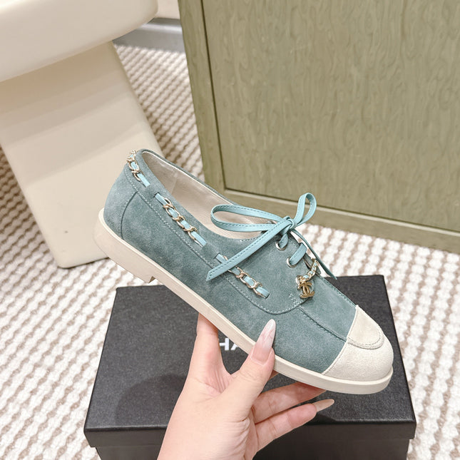CHANEL 25S MOCCASINS IN LIGHT BLUISH-GRAY AND LIGHT GREY SUEDE