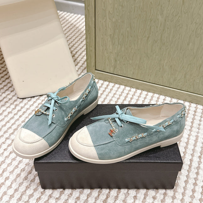 CHANEL 25S MOCCASINS IN LIGHT BLUISH-GRAY AND LIGHT GREY SUEDE
