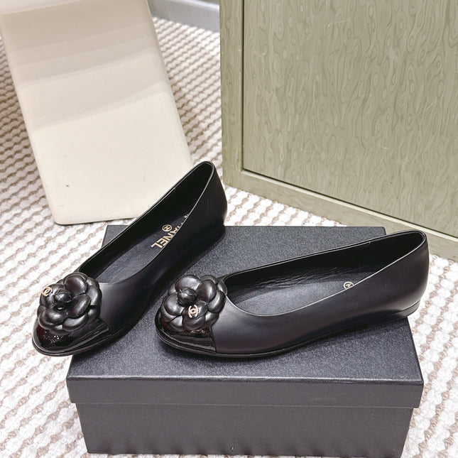 CHANEL 25S BALLET FLAT ROUND TOE IN BLACK SHEEPSKIN WITH CAMELLIA