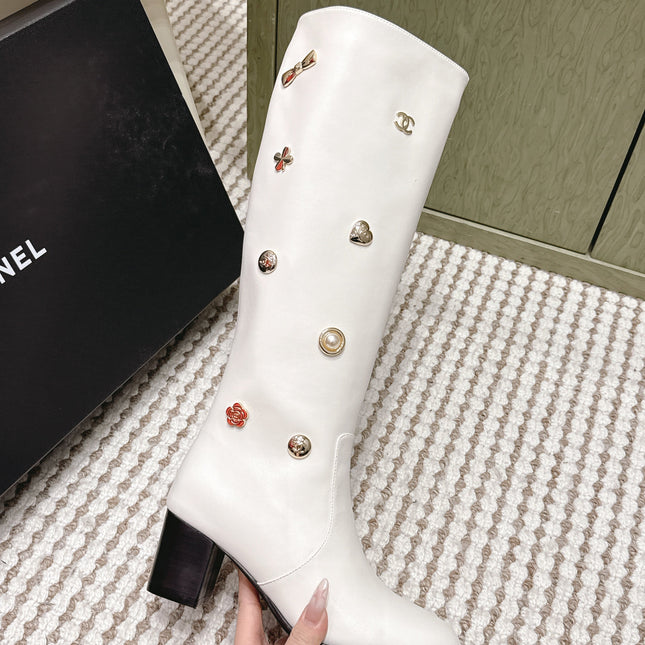 CHANEL 25S KNEE-HIGH BOOTS IN WHITE CALFSKIN WITH RHINESTONES