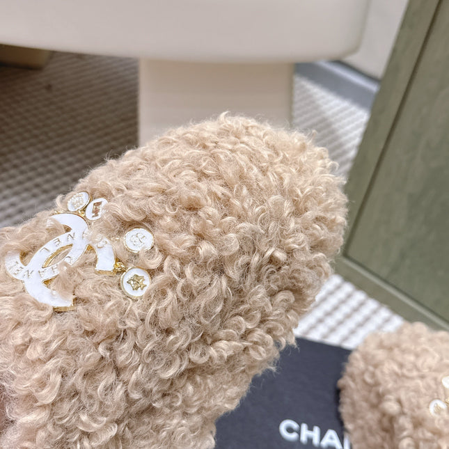 CHANEL 25S CLASSIC FURRY SLIDES IN LIGHT BROWN WITH DOUBLE C LOGO