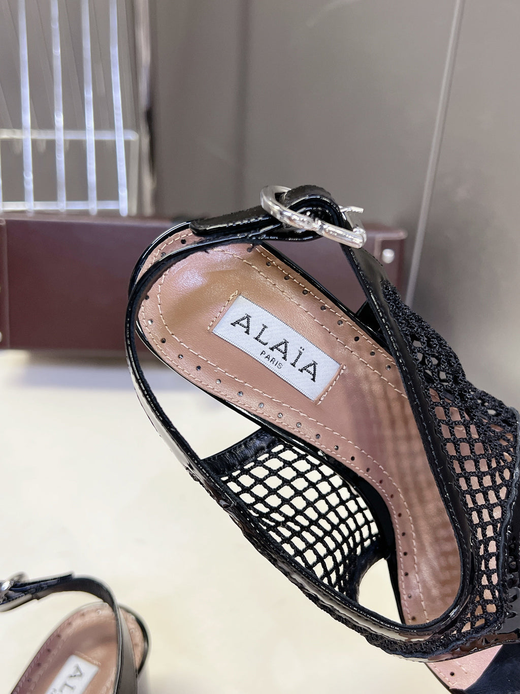 ALAIA 26S MESH THONG HEELS 55 MM IN BLACK PATENT CALFSKIN