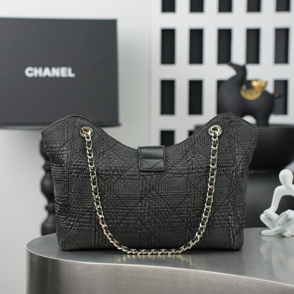 CHANEL 25S SHOULDER BAG 32 IN BLACK RAFFIA AND CALFSKIN GOLD HARDWARE