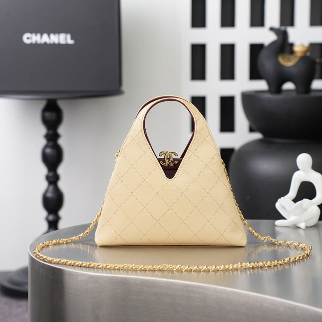 CHANEL 26S SHOPPING BAG MEDIUM 23 IN LIGHT BEIGE LAMBSKIN GOLD HARDWARE