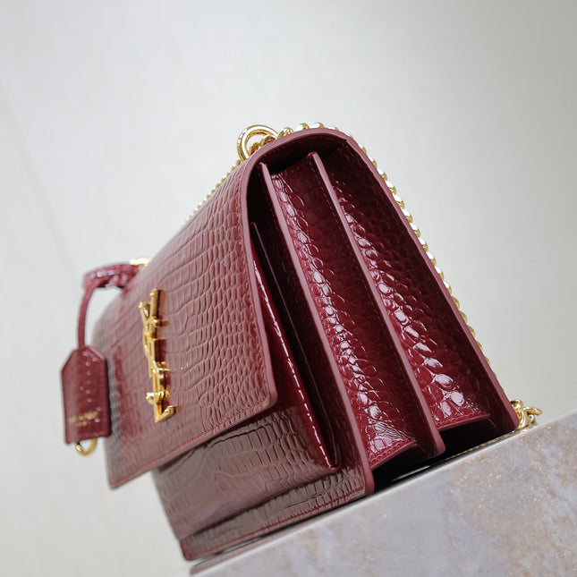 YSL 25S SUNSET MEDIUM 22 IN CRIMSON RED CROCODILE-EMBOSSED CALFSKIN GOLD HARDWARE