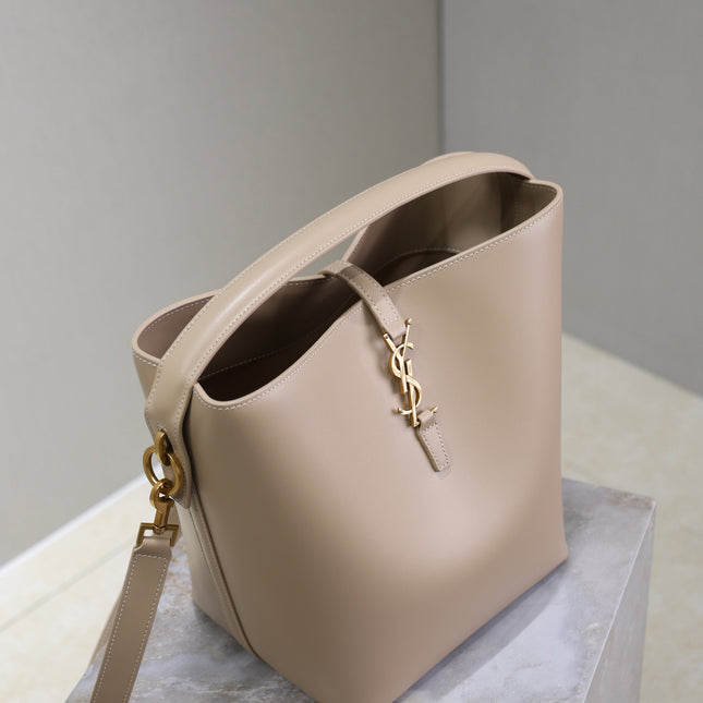 YSL 25S LE 5 À 7 BUCKET 26 IN NUDE CALFSKIN GOLD HARDWARE