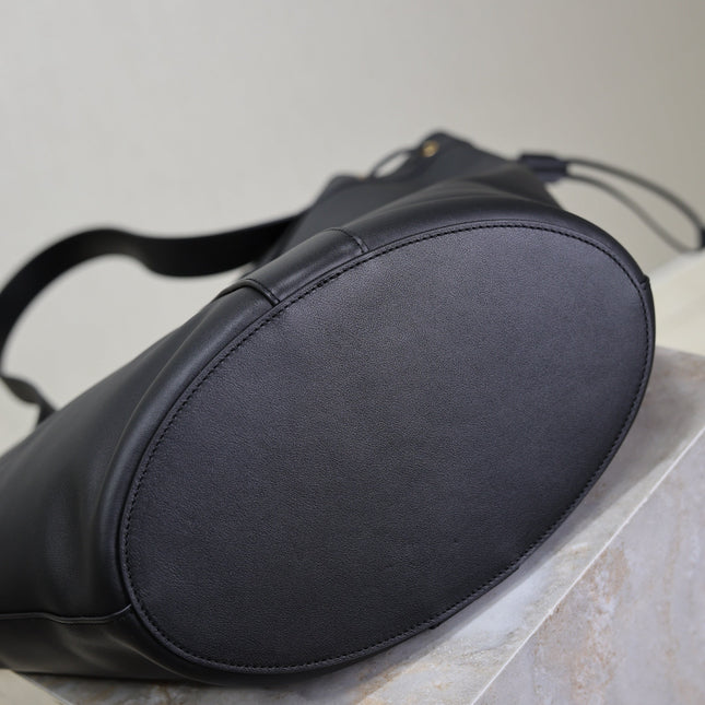 YSL 25S Y LARGE HOBO 50 IN BLACK CALFSKIN GOLD HARDWARE