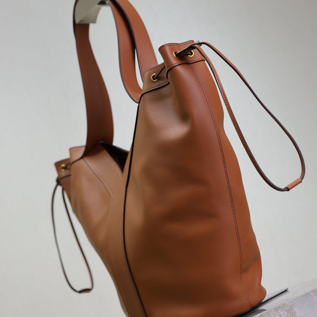 YSL 25S Y LARGE HOBO 50 IN CARAMEL CALFSKIN GOLD HARDWARE