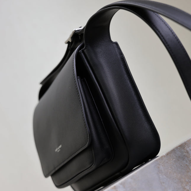 YSL 25S NIKI BABY 22 IN BLACK CALFSKIN