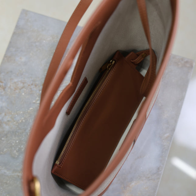 YSL 25S Y SMALL BUCKET 29 IN DESERT DUST AND BRICK CANVAS GOLD HARDWARE