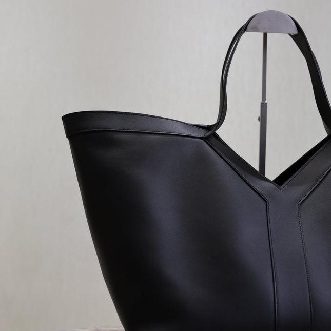 YSL 25S Y TOTE 50 IN BLACK CALFSKIN GOLD HARDWARE