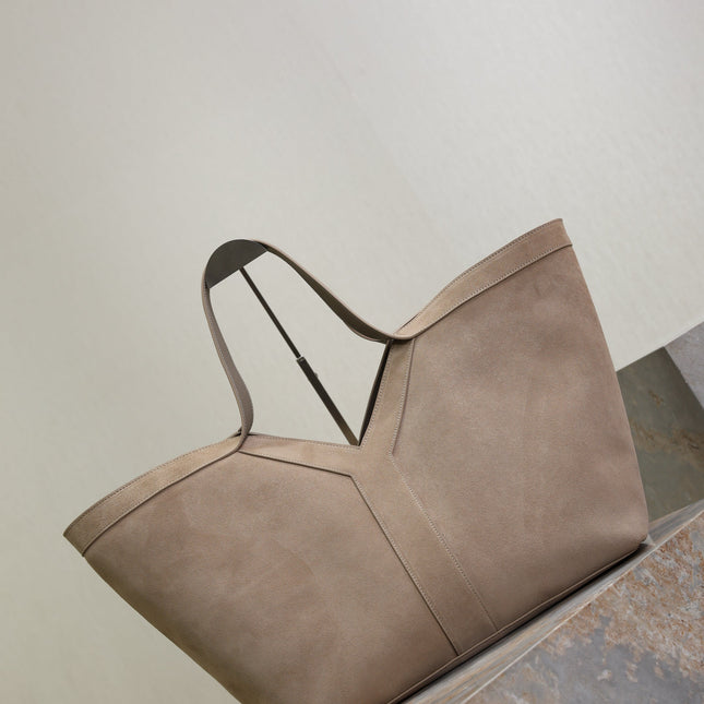 YSL 25S Y MAXI TOTE 50 IN DRY GRAIN SUEDE GOLD HARDWARE