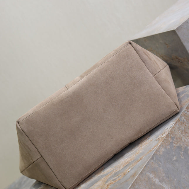 YSL 25S Y MAXI TOTE 50 IN DRY GRAIN SUEDE GOLD HARDWARE