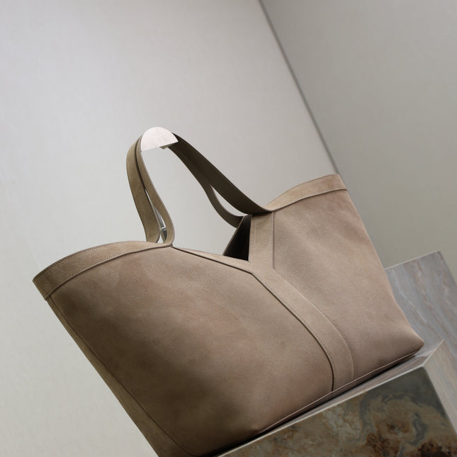 YSL 25S Y MAXI TOTE 50 IN DRY GRAIN SUEDE GOLD HARDWARE
