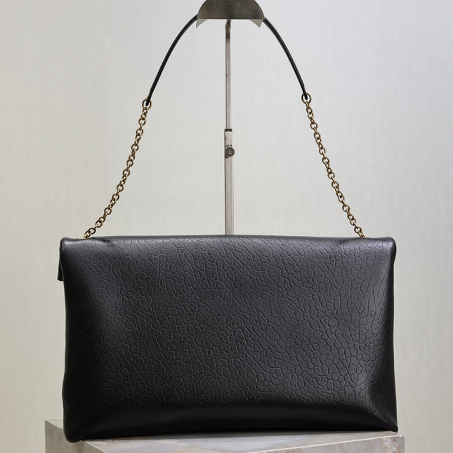 YSL 25S CASSANDRE ENVELOPE MESSENGER 35 IN BLACK LAMBSKIN GOLD HARDWARE