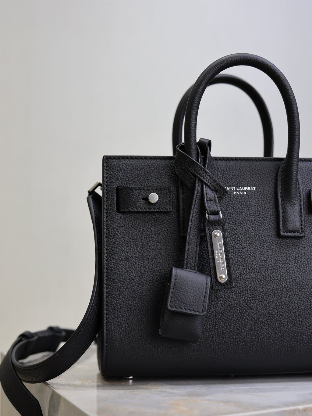 YSL 25S SAC DE JOUR 22 IN BLACK GRAINED CALFSKIN SILVER HARDWARE
