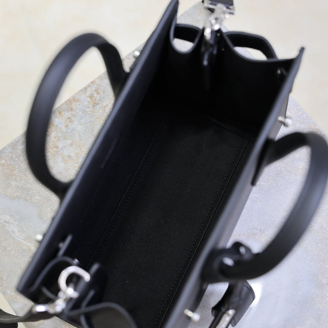 YSL 25S SAC DE JOUR 22 IN BLACK GRAINED CALFSKIN SILVER HARDWARE