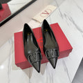VALENTINO 26S BALLET FLATS IN BLACK SMOOTH CALFSKIN