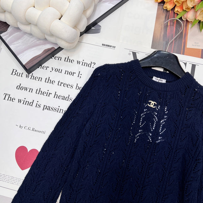 CHANEL 25S LONG-SLEEVE SWEATER 443