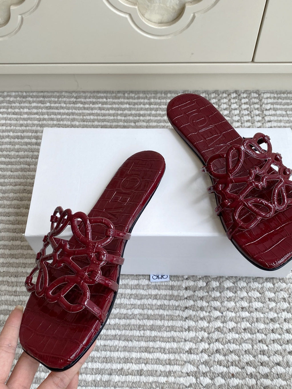 LOEWE 26S SLIDE SANDALS IN BURGUNDY RED CROC-EMBOSSED PATENT CALFSKIN