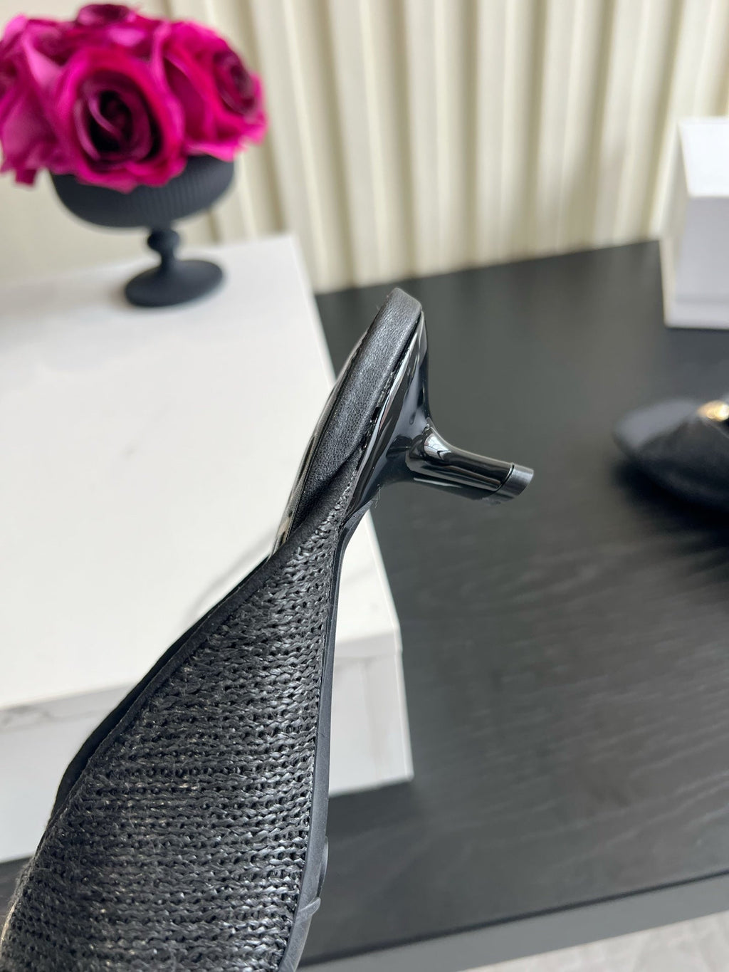 LOEWE 26S HIGH-HEEL SANDALS 45 MM IN BLACK RAFFIA AND LAMBSKIN