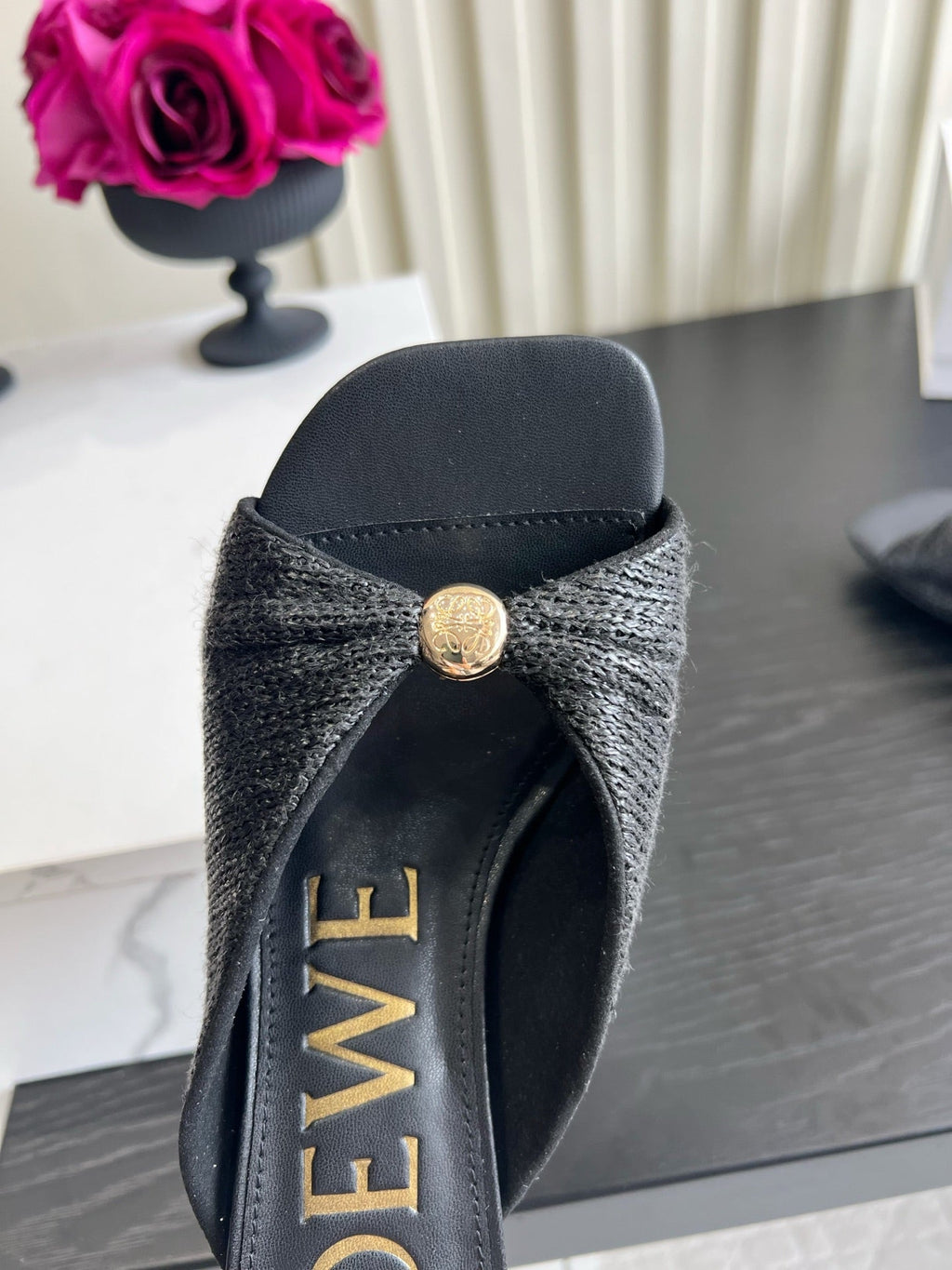 LOEWE 26S HIGH-HEEL SANDALS 45 MM IN BLACK RAFFIA AND LAMBSKIN